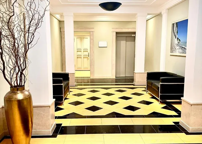 First Im First Sellin, Penthouse & Mit Phaenomenalem Ostseeblick