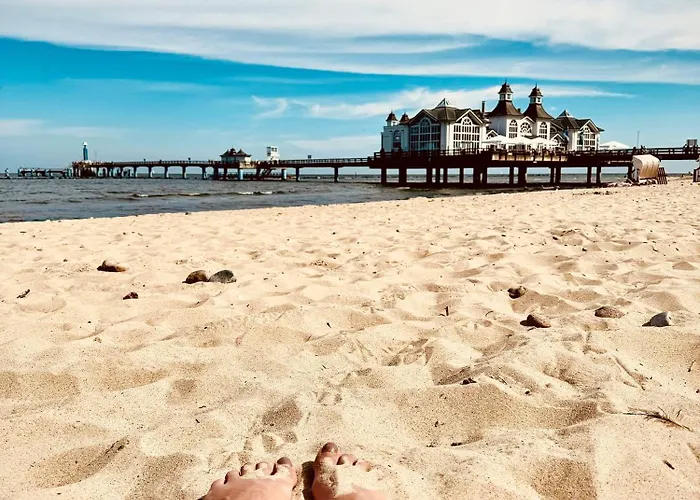 First Im First Sellin, Penthouse & Mit Phaenomenalem Ostseeblick アパート ゼリン