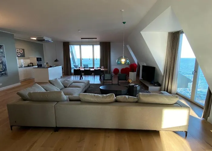 First Im First Sellin, Penthouse & Mit Phaenomenalem Ostseeblick Apartment